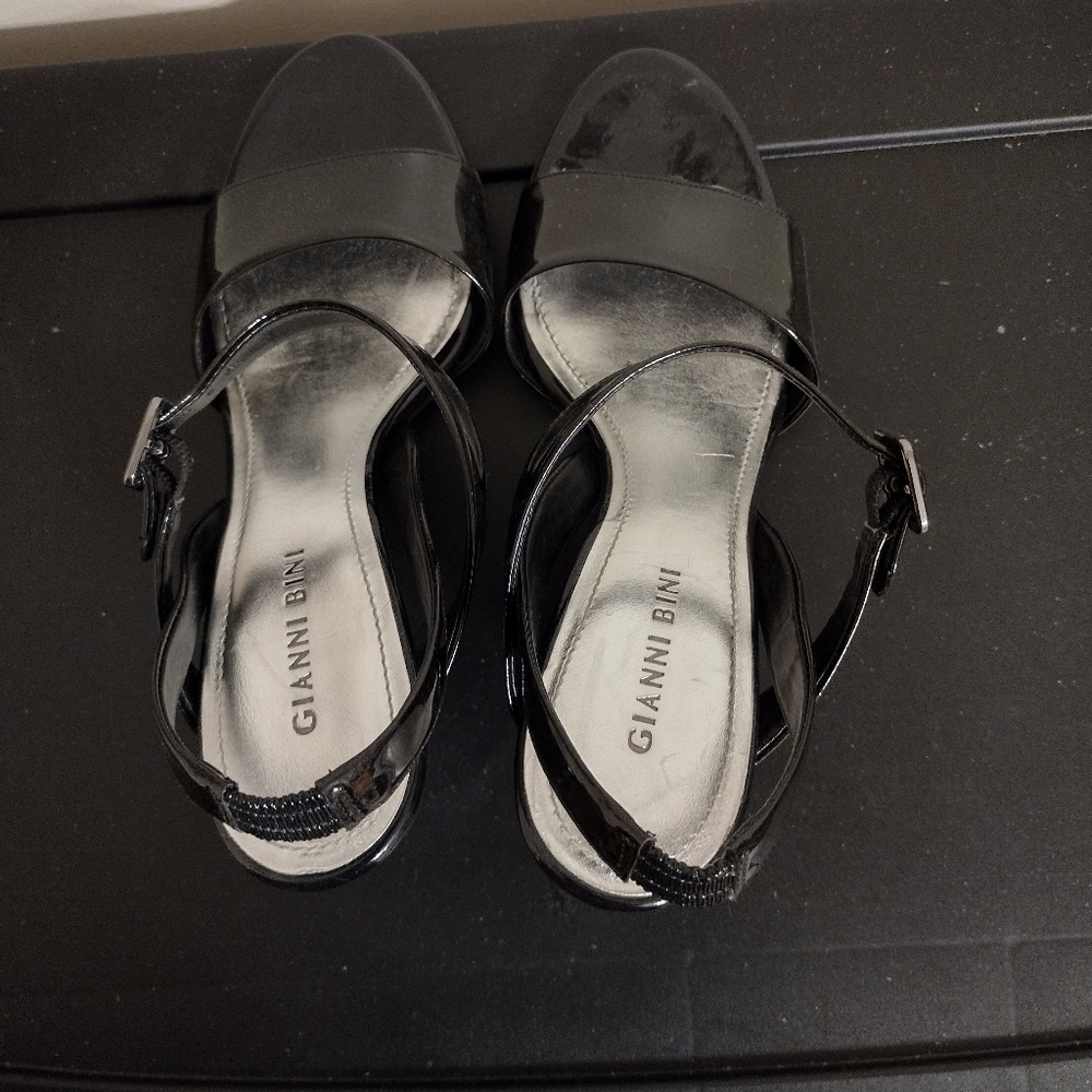 Sandals - Picture 3 of 3